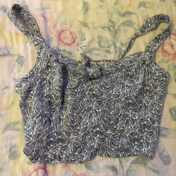 Hollister tank - Picture 2 of 4